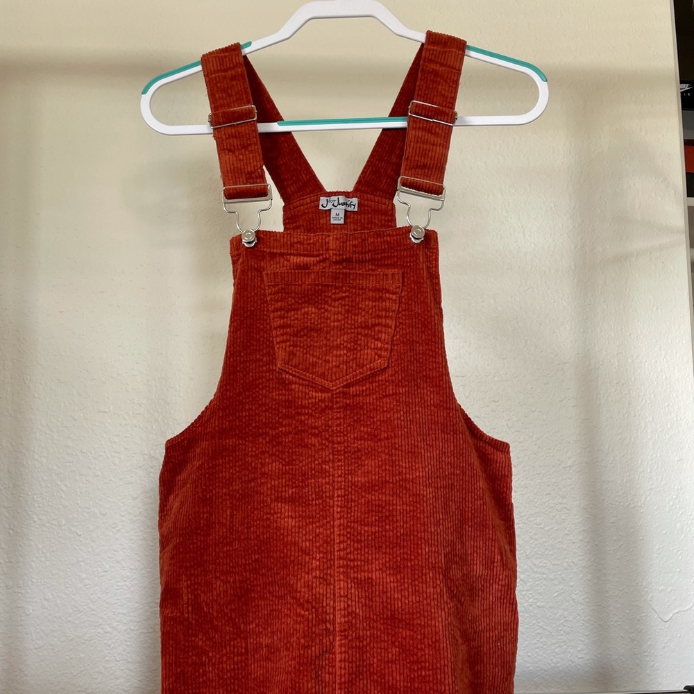 Justify brand, size M, rustic/burnt orange color